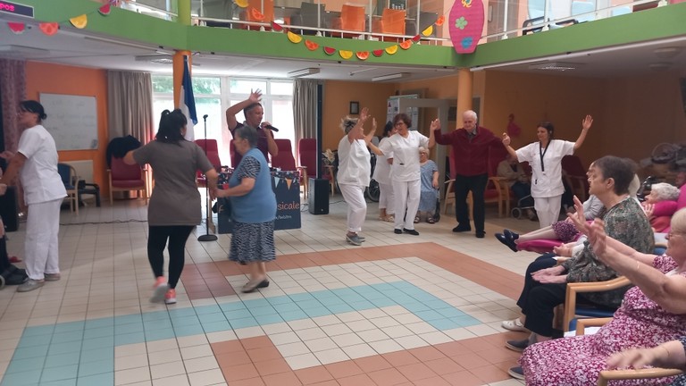 BAL POPULAIRE Juillet  BAL POPULAIRE Juillet