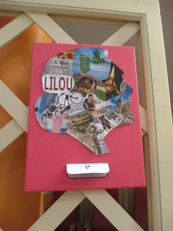 AUTO PORTRAIT Des Collégiens  AUTO PORTRAIT Des Collégiens